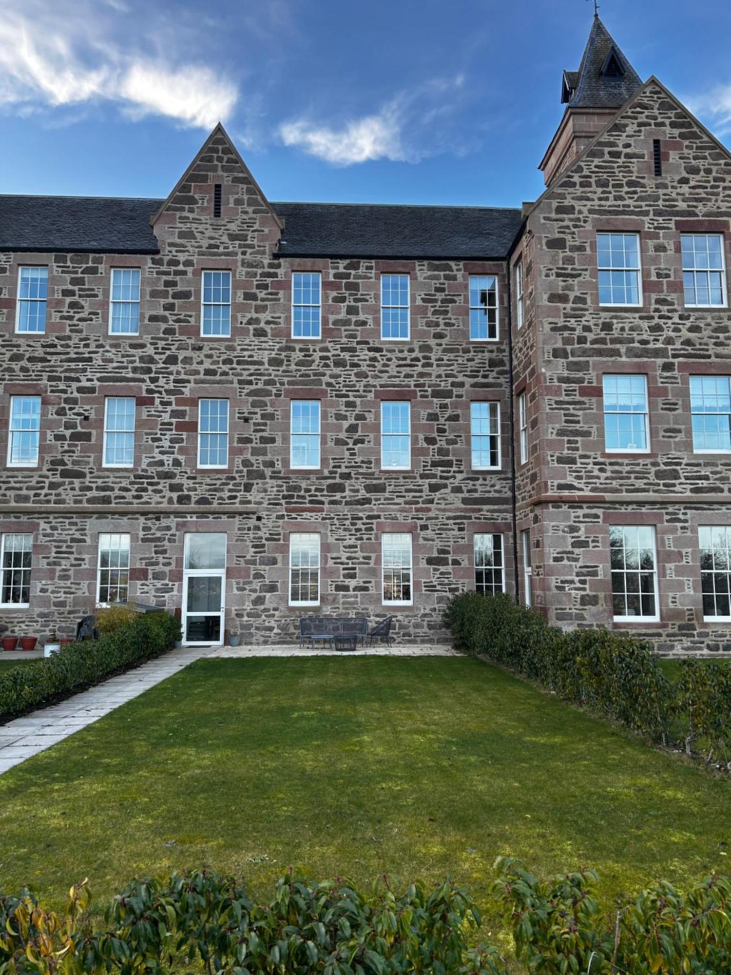 Inverness Great Glen Town House, 5 Minute Drive From Town Centre Экстерьер фото
